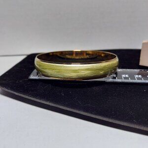 Vintage Avon Pearlized Bangle bracelet